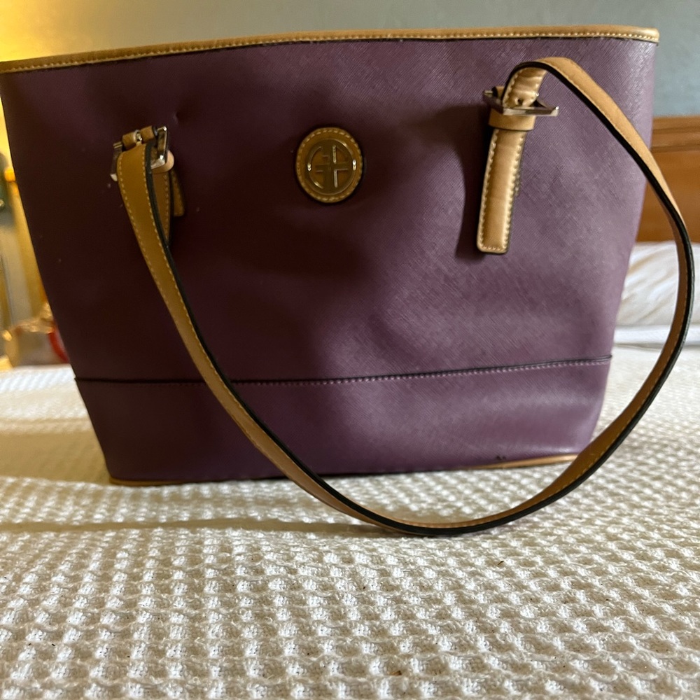 Authentic Giani Bernini Handbag